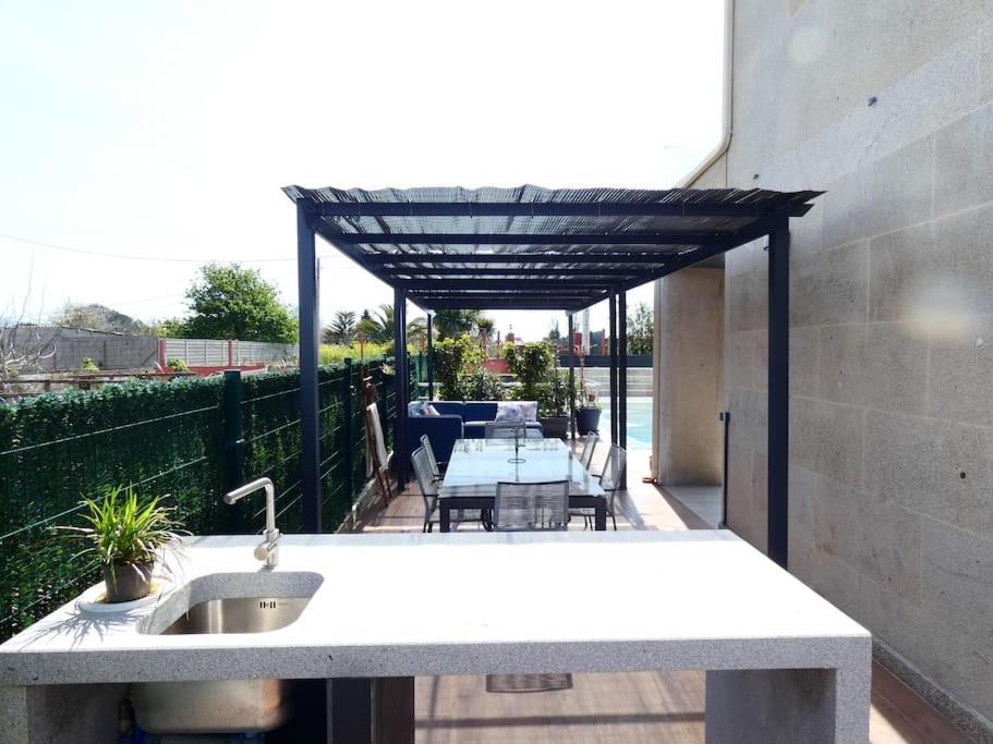 Chalet De Diseno Moderno En Sanxenxo Exterior photo